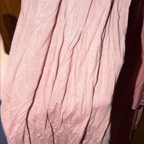 Pink and Mauve Haute Hijab - Picture 4 of 5